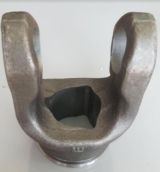 NUDO ESPECIAL TRIANGULAR PARA JHON DEERE; DE 35MM INT; PARA CRUCETA 30 X 82